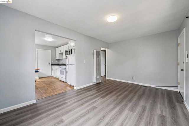 18 W Bissell Ave 204, Richmond, CA 94801