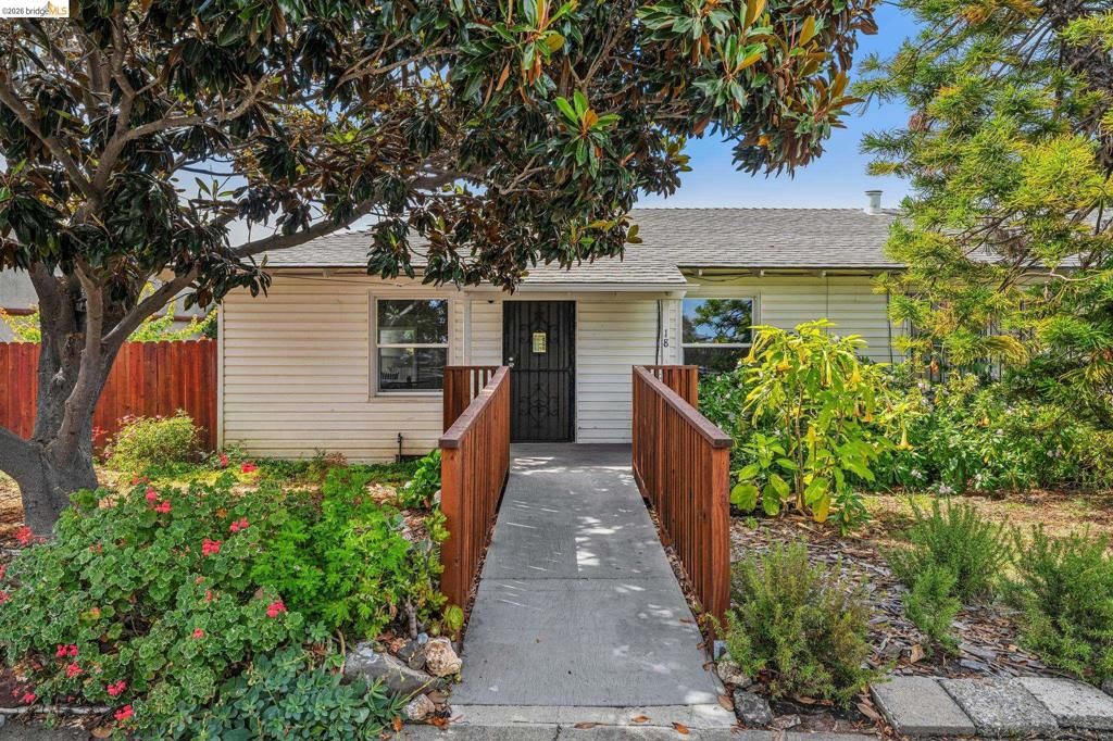 18 W Bissell Ave 204, Richmond, CA 94801