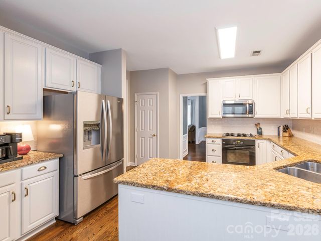 6211 Oxwynn Lane, Charlotte, NC 28270