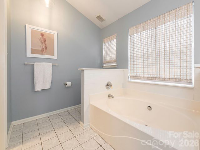 6211 Oxwynn Lane, Charlotte, NC 28270