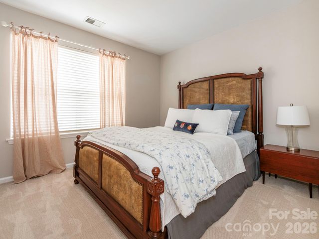 6211 Oxwynn Lane, Charlotte, NC 28270