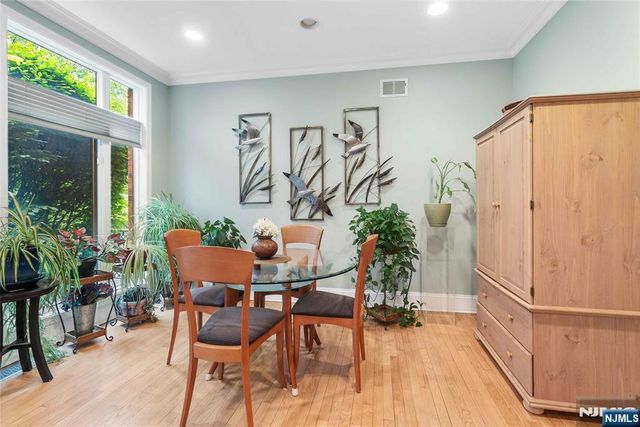 103 Hudson Cove, Edgewater, NJ 07020