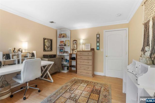 103 Hudson Cove, Edgewater, NJ 07020
