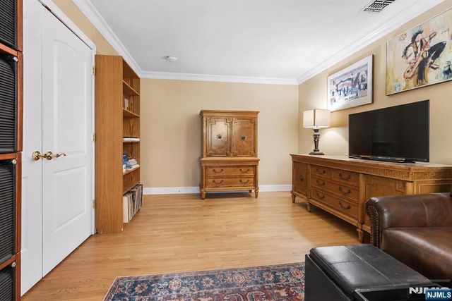 103 Hudson Cove, Edgewater, NJ 07020