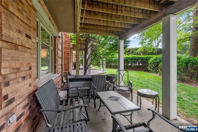 103 Hudson Cove, Edgewater, NJ 07020
