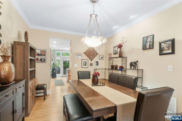 103 Hudson Cove, Edgewater, NJ 07020