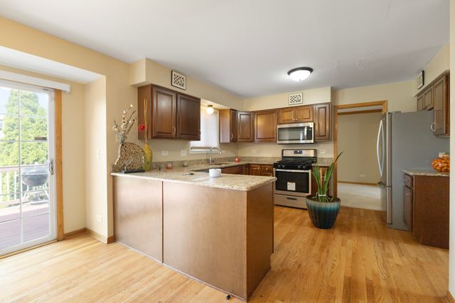 131 Tecumseh Drive, Bolingbrook, IL 60490