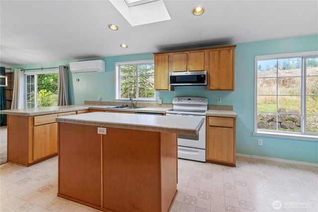 210 Corcoran, Kalama, WA 98625