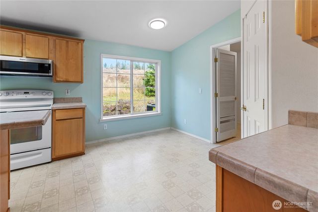 210 Corcoran, Kalama, WA 98625