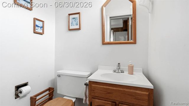 1862 Lakeview Street, Trenton, MI 48183
