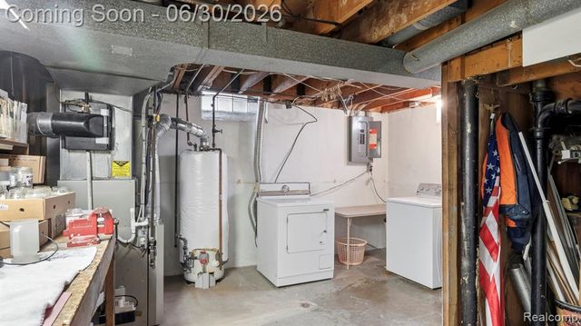 1862 Lakeview Street, Trenton, MI 48183