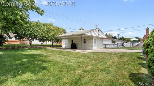 1862 Lakeview Street, Trenton, MI 48183