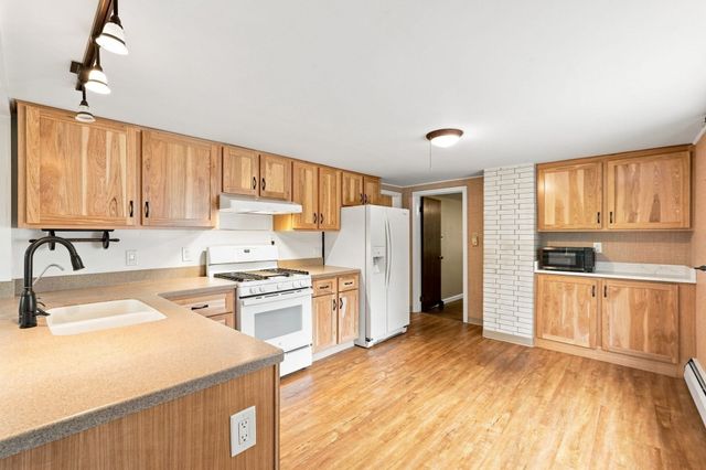 241 Warren Wright Rd, Belchertown, MA 01007