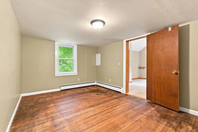 241 Warren Wright Rd, Belchertown, MA 01007