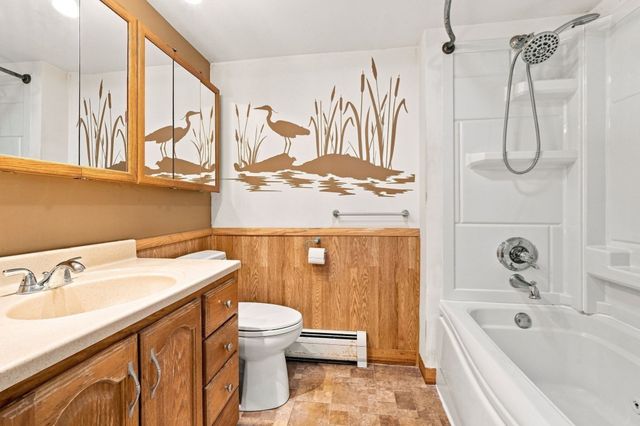 241 Warren Wright Rd, Belchertown, MA 01007