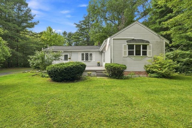 241 Warren Wright Rd, Belchertown, MA 01007