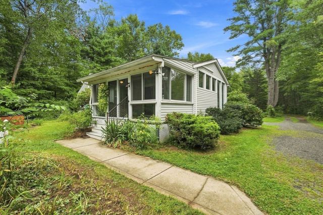 241 Warren Wright Rd, Belchertown, MA 01007