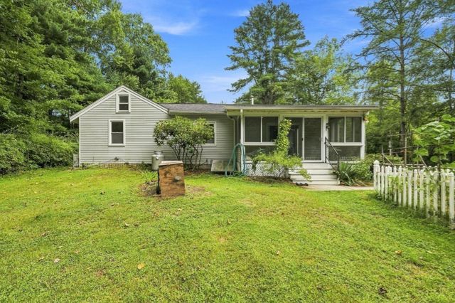 241 Warren Wright Rd, Belchertown, MA 01007
