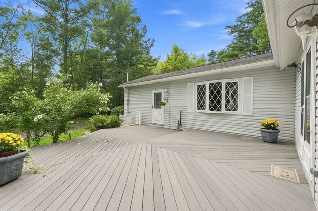 241 Warren Wright Rd, Belchertown, MA 01007