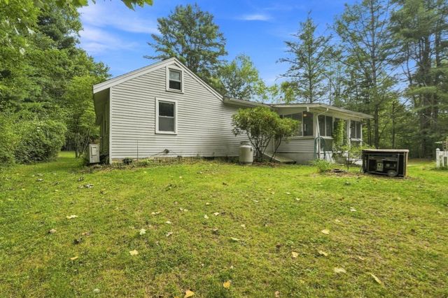241 Warren Wright Rd, Belchertown, MA 01007