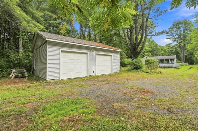 241 Warren Wright Rd, Belchertown, MA 01007