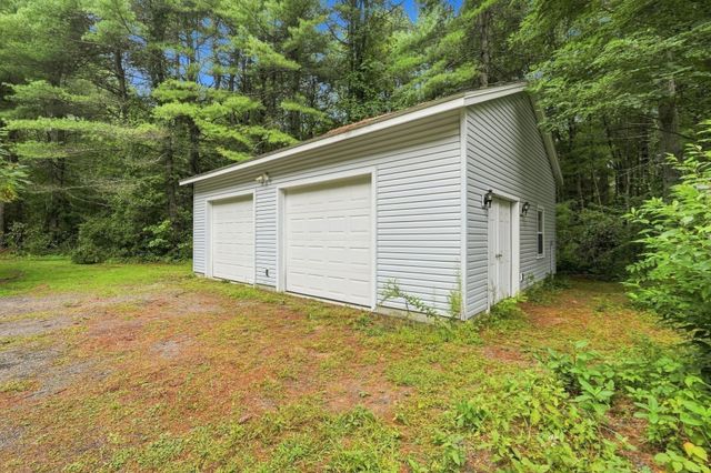 241 Warren Wright Rd, Belchertown, MA 01007