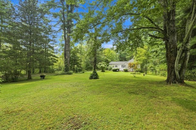 241 Warren Wright Rd, Belchertown, MA 01007