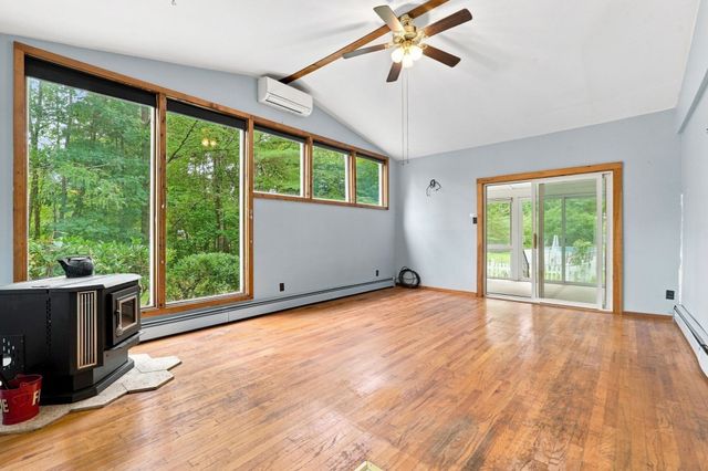 241 Warren Wright Rd, Belchertown, MA 01007