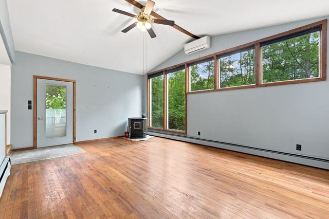 241 Warren Wright Rd, Belchertown, MA 01007