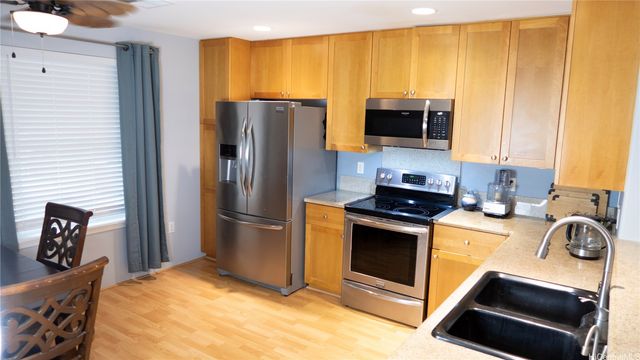 520 Lunalilo Home Road 7107, Honolulu, HI 96825