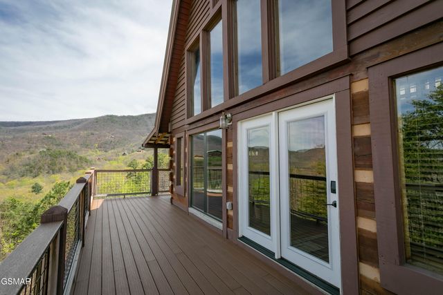 3059 Perry Circle Lane, Sevierville, TN 37862