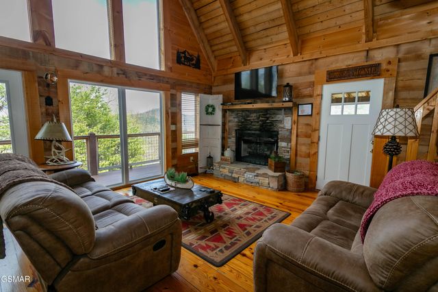 3059 Perry Circle Lane, Sevierville, TN 37862