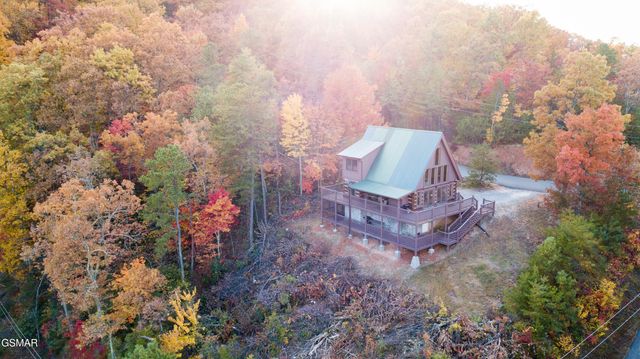 3059 Perry Circle Lane, Sevierville, TN 37862