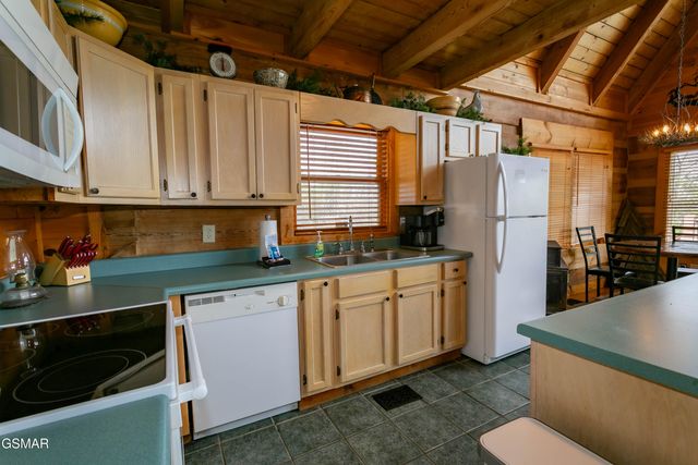 3059 Perry Circle Lane, Sevierville, TN 37862