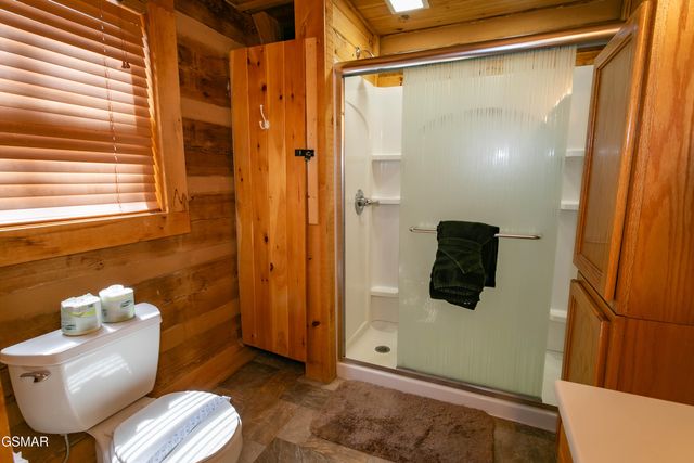 3059 Perry Circle Lane, Sevierville, TN 37862