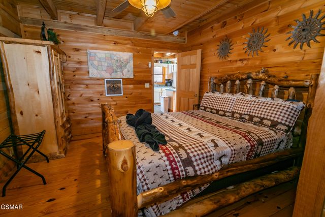 3059 Perry Circle Lane, Sevierville, TN 37862