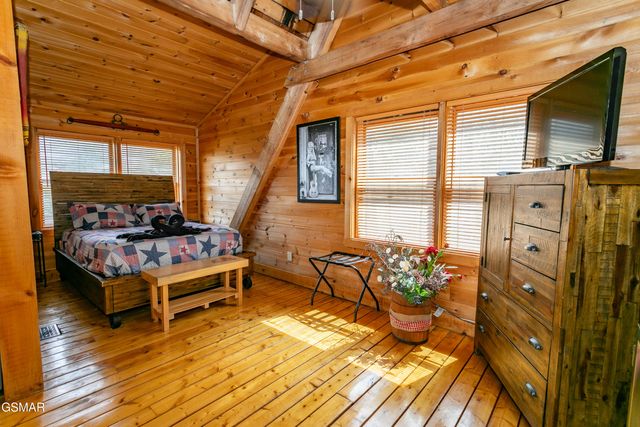 3059 Perry Circle Lane, Sevierville, TN 37862