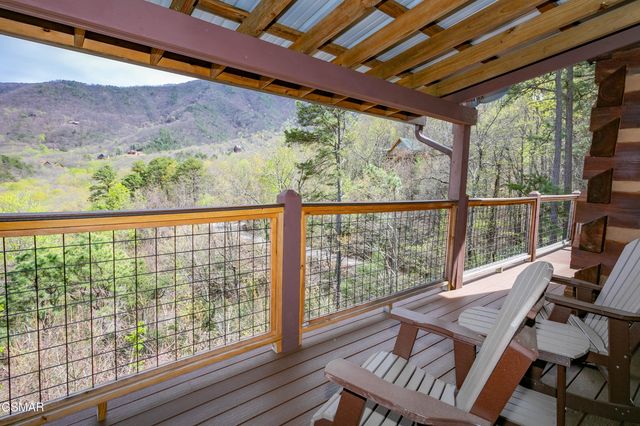 3059 Perry Circle Lane, Sevierville, TN 37862