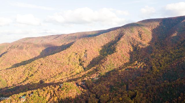3059 Perry Circle Lane, Sevierville, TN 37862