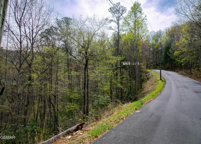 3059 Perry Circle Lane, Sevierville, TN 37862