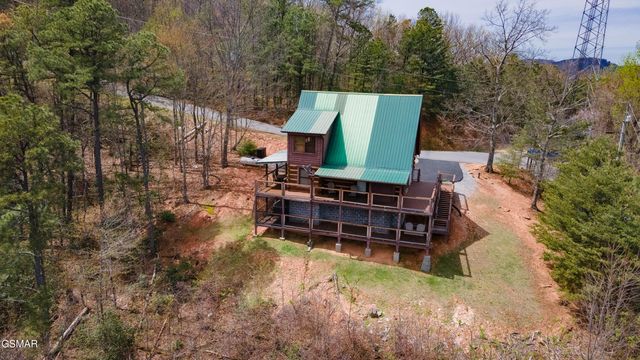 3059 Perry Circle Lane, Sevierville, TN 37862