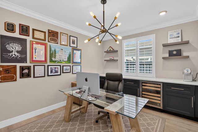 8153 Seahorse Way, Elk Grove, CA 95757