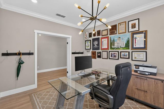 8153 Seahorse Way, Elk Grove, CA 95757