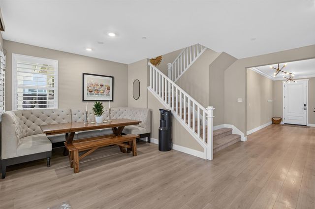 8153 Seahorse Way, Elk Grove, CA 95757