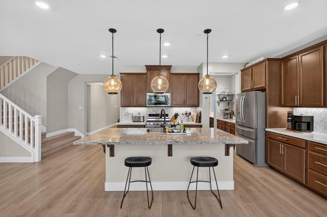 8153 Seahorse Way, Elk Grove, CA 95757