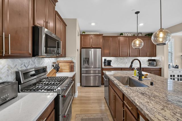 8153 Seahorse Way, Elk Grove, CA 95757