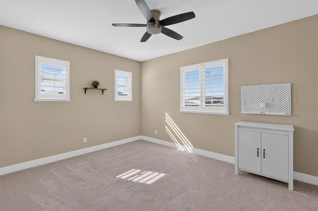 8153 Seahorse Way, Elk Grove, CA 95757