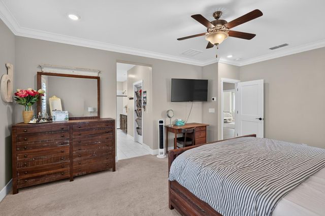 8153 Seahorse Way, Elk Grove, CA 95757