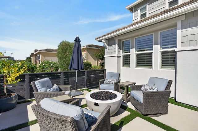 8153 Seahorse Way, Elk Grove, CA 95757