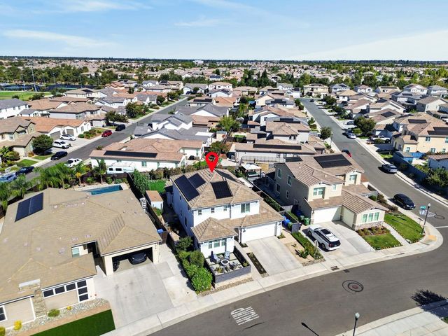 8153 Seahorse Way, Elk Grove, CA 95757